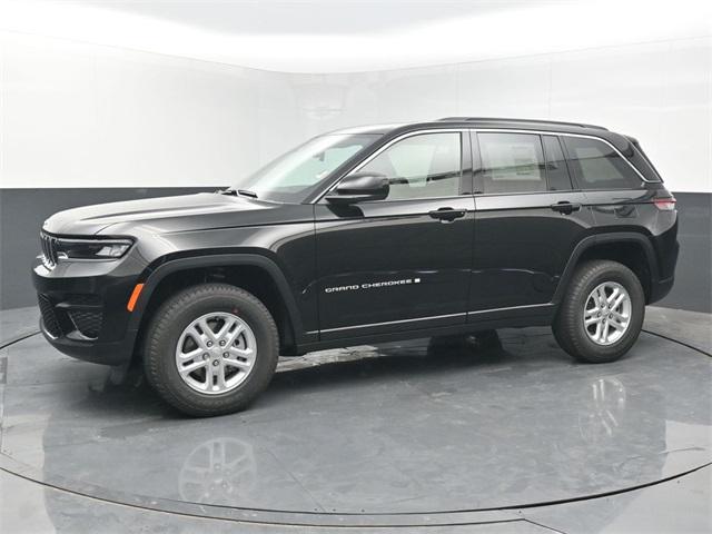 2025 Jeep Grand Cherokee GRAND CHEROKEE LAREDO 4X4
