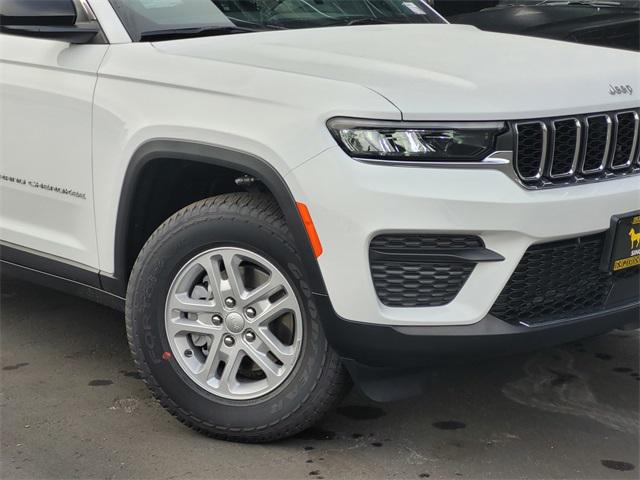 2025 Jeep Grand Cherokee GRAND CHEROKEE LAREDO 4X4