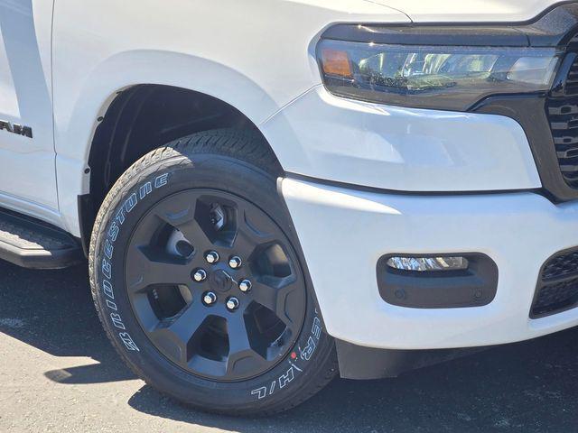 2026 RAM Ram 1500 RAM 1500 EXPRESS CREW CAB 4X4 57 BOX