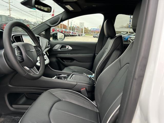 2026 Chrysler Pacifica Limited AWD