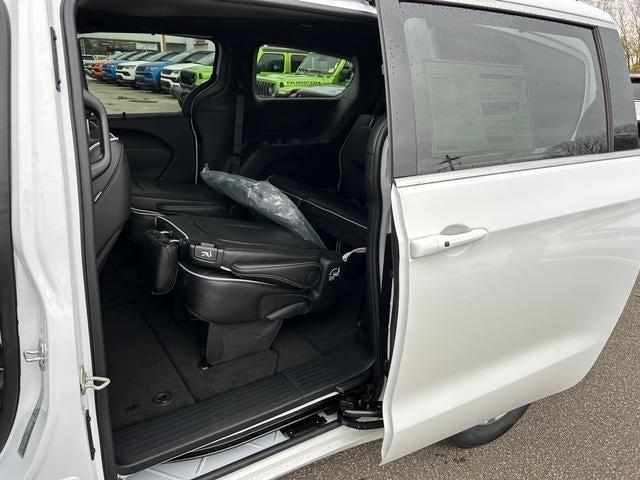 2026 Chrysler Pacifica Limited AWD