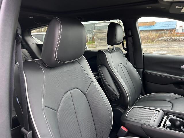 2026 Chrysler Pacifica Limited AWD