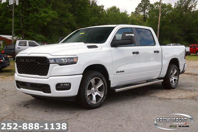 2026 RAM 1500 RAM 1500 EXPRESS CREW CAB 4X2 57 BOX