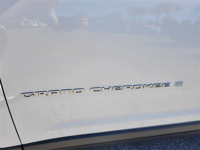 2025 Jeep Grand Cherokee GRAND CHEROKEE LAREDO 4X2