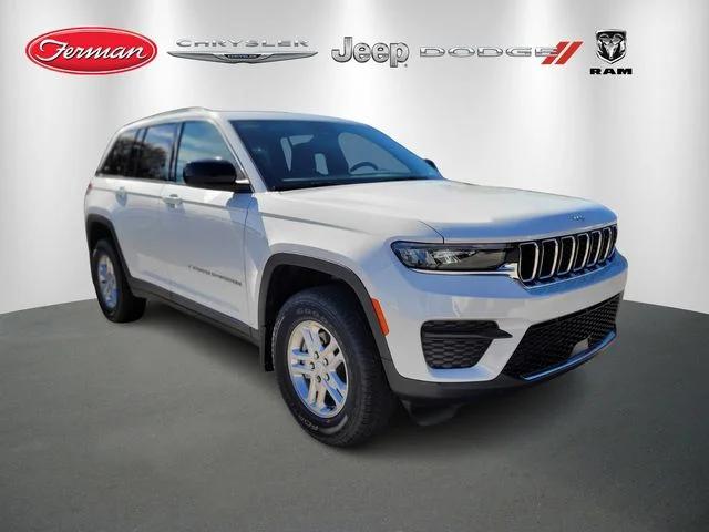 2025 Jeep Grand Cherokee GRAND CHEROKEE LAREDO 4X2 2025 Jeep Grand Cherokee GRAND CHEROKEE LAREDO 4X2