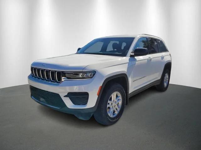 2025 Jeep Grand Cherokee GRAND CHEROKEE LAREDO 4X2 2025 Jeep Grand Cherokee GRAND CHEROKEE LAREDO 4X2