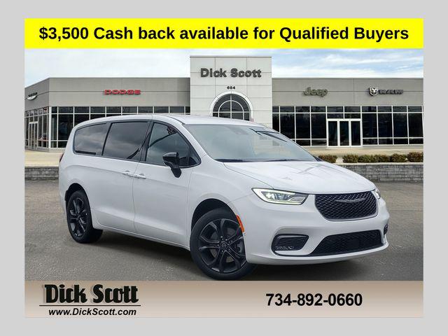 2026 Chrysler Pacifica PACIFICA SELECT AWD