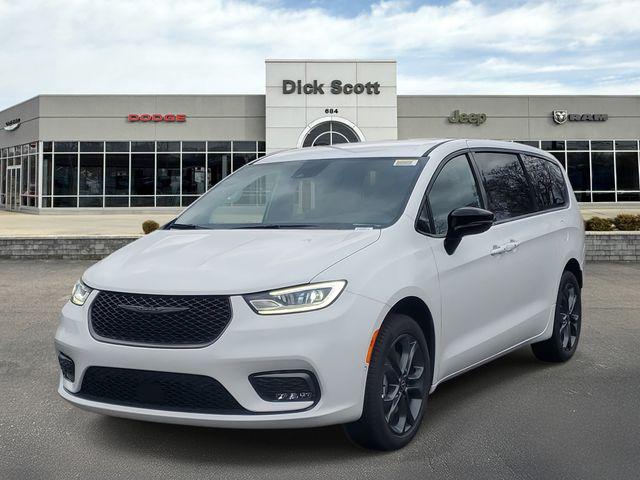 2026 Chrysler Pacifica PACIFICA SELECT AWD