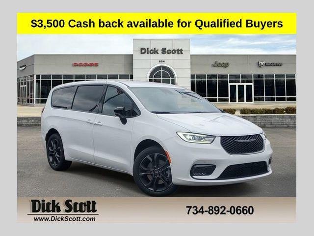 2026 Chrysler Pacifica PACIFICA SELECT AWD
