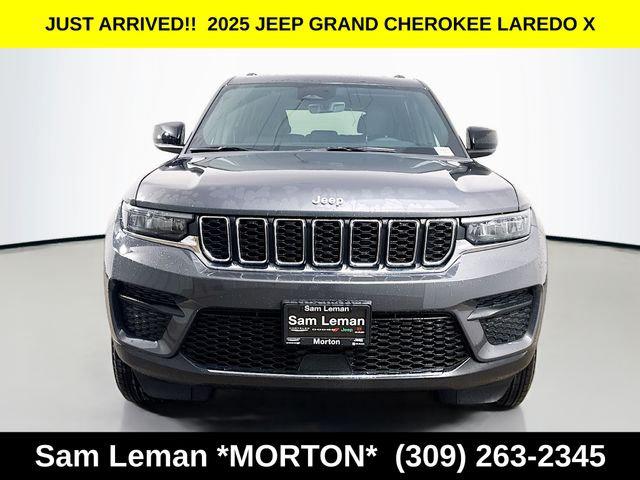 2025 Jeep Grand Cherokee GRAND CHEROKEE LAREDO X 4X4