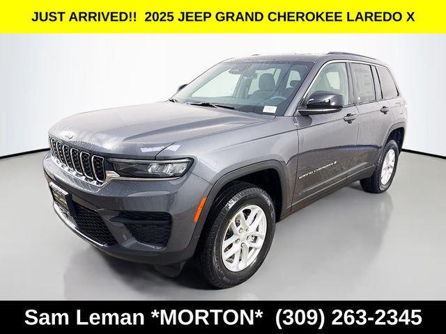 2025 Jeep Grand Cherokee GRAND CHEROKEE LAREDO X 4X4