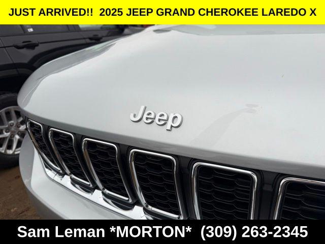 2025 Jeep Grand Cherokee GRAND CHEROKEE LAREDO X 4X4 2025 Jeep Grand Cherokee GRAND CHEROKEE LAREDO X 4X4