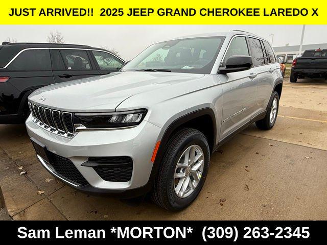 2025 Jeep Grand Cherokee GRAND CHEROKEE LAREDO X 4X4 2025 Jeep Grand Cherokee GRAND CHEROKEE LAREDO X 4X4