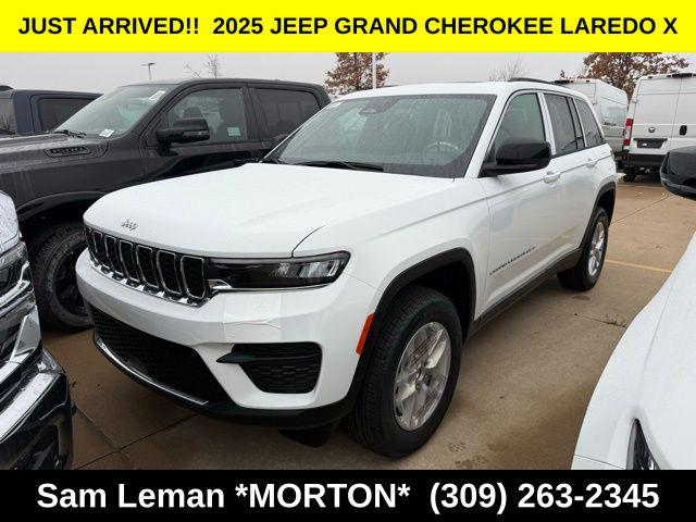 2025 Jeep Grand Cherokee GRAND CHEROKEE LAREDO X 4X4 2025 Jeep Grand Cherokee GRAND CHEROKEE LAREDO X 4X4