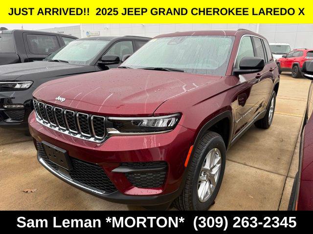 2025 Jeep Grand Cherokee GRAND CHEROKEE LAREDO X 4X4 2025 Jeep Grand Cherokee GRAND CHEROKEE LAREDO X 4X4