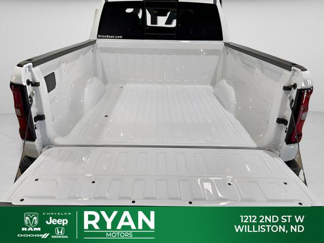 2026 Ram 1500 Warlock Crew Cab 4x4 5'7" Box