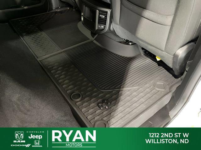 2026 Ram 1500 Warlock Crew Cab 4x4 5'7" Box