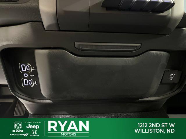 2026 Ram 1500 Warlock Crew Cab 4x4 5'7" Box