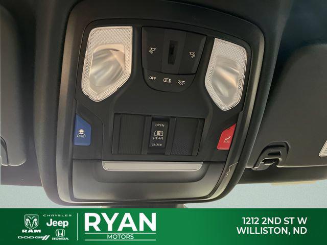 2026 Ram 1500 Warlock Crew Cab 4x4 5'7" Box