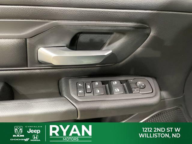 2026 Ram 1500 Warlock Crew Cab 4x4 5'7" Box