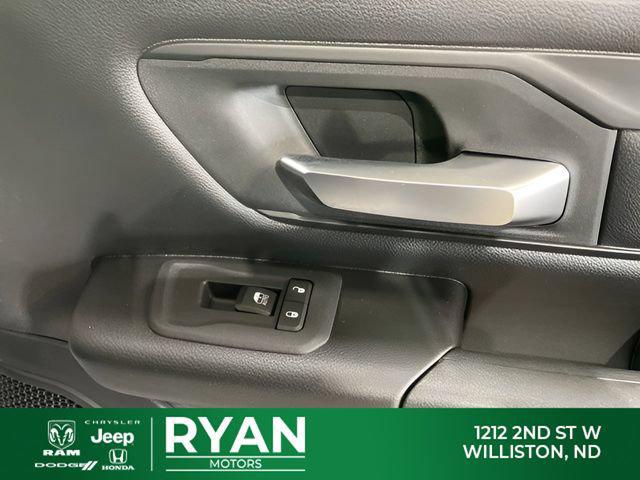 2026 Ram 1500 Warlock Crew Cab 4x4 5'7" Box