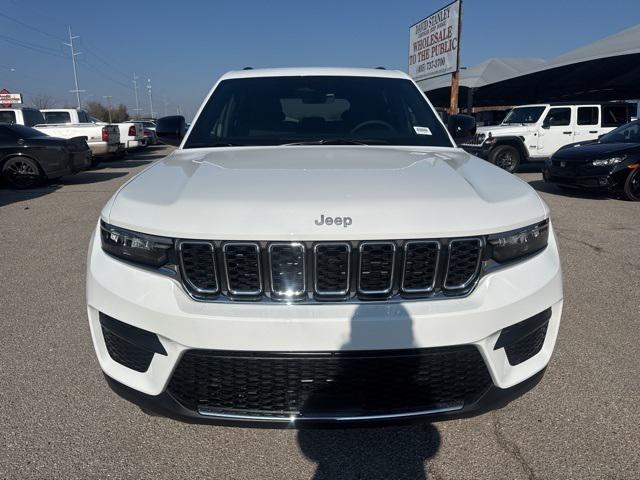 2025 Jeep Grand Cherokee GRAND CHEROKEE LAREDO 4X2