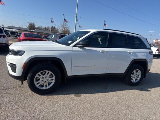 2025 Jeep Grand Cherokee GRAND CHEROKEE LAREDO 4X2