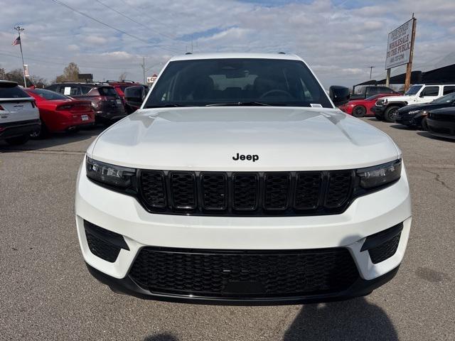 2025 Jeep Grand Cherokee GRAND CHEROKEE ALTITUDE 4X4