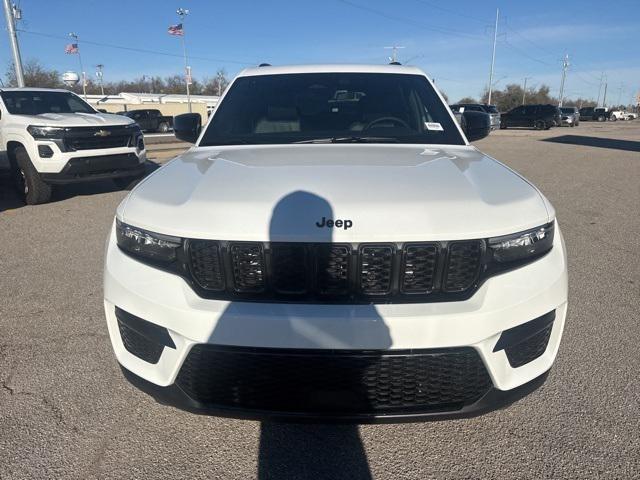 2025 Jeep Grand Cherokee GRAND CHEROKEE ALTITUDE 4X4