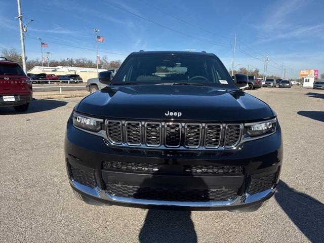 2025 Jeep Grand Cherokee GRAND CHEROKEE L LAREDO 4X4