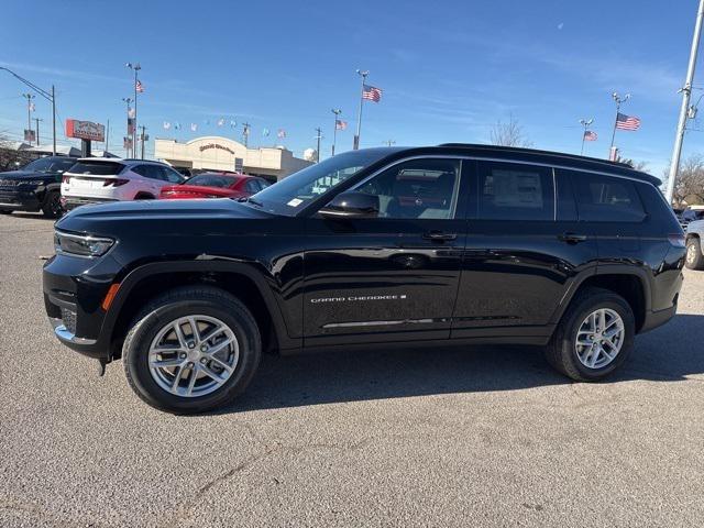 2025 Jeep Grand Cherokee GRAND CHEROKEE L LAREDO 4X4