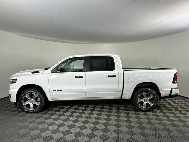 2026 Ram 1500 Express Crew Cab 4x4 5'7" Box