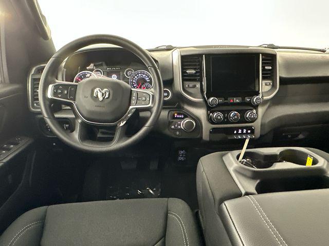 2026 Ram 1500 Express Crew Cab 4x4 5'7" Box