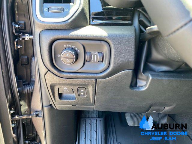 2026 Ram 1500 Laramie Crew Cab 4x4 5'7" Box