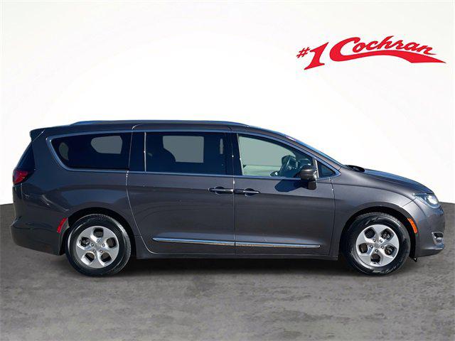 2017 Chrysler Pacifica Touring-L Plus