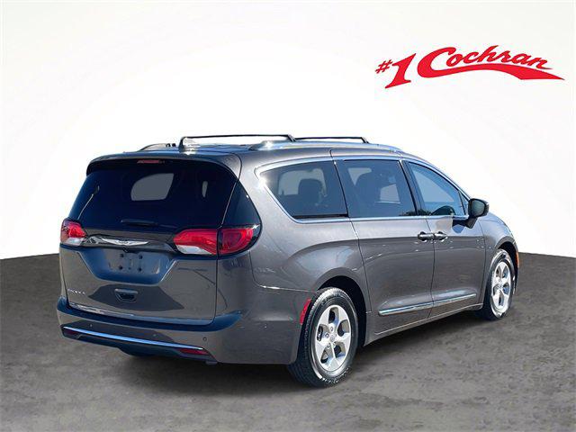 2017 Chrysler Pacifica Touring-L Plus