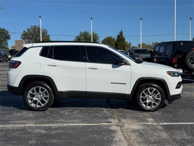 2022 Jeep Compass Latitude Lux 4x4 2022 Jeep Compass Latitude Lux 4x4