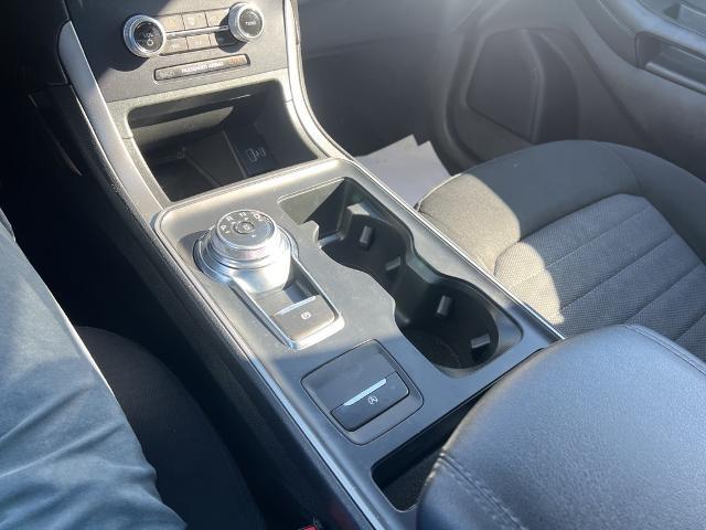 2022 Ford Edge SE