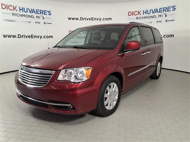 2015 Chrysler Town and Country Touring 2015 Chrysler Town and Country Touring