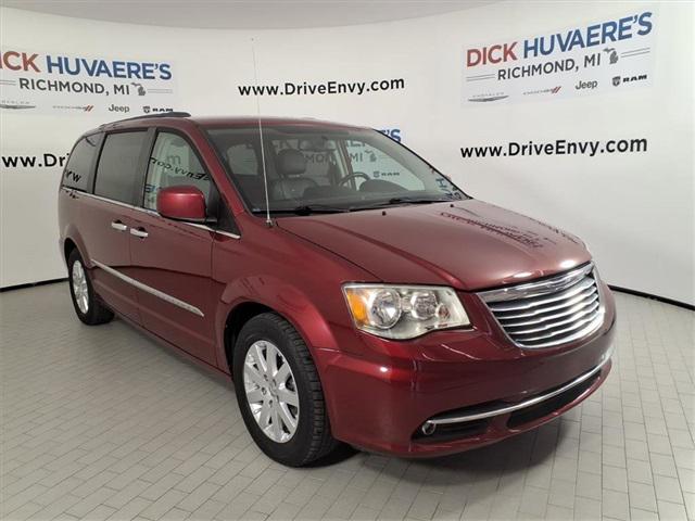 2015 Chrysler Town and Country Touring 2015 Chrysler Town and Country Touring