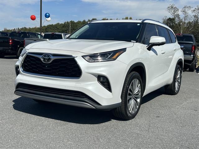 2023 Toyota Highlander Platinum 2023 Toyota Highlander Platinum