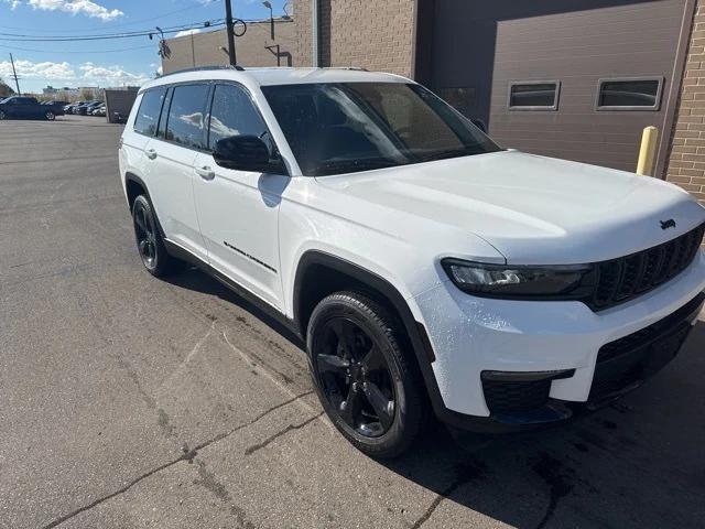 2023 Jeep Grand Cherokee L Limited 4x4 2023 Jeep Grand Cherokee L Limited 4x4