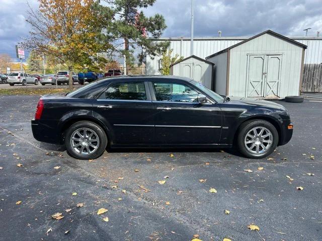 2010 Chrysler 300 Touring/Signature Series/Executive Series 2010 Chrysler 300 Touring/Signature Series/Executive Series
