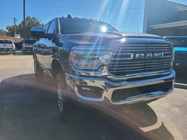 2020 RAM 3500 Laramie Crew Cab 4x4 64 Box 2020 RAM 3500 Laramie Crew Cab 4x4 64 Box