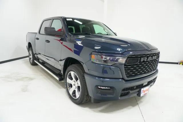 2026 RAM Ram 1500 RAM 1500 EXPRESS CREW CAB 4X2 57 BOX 2026 RAM Ram 1500 RAM 1500 EXPRESS CREW CAB 4X2 57 BOX