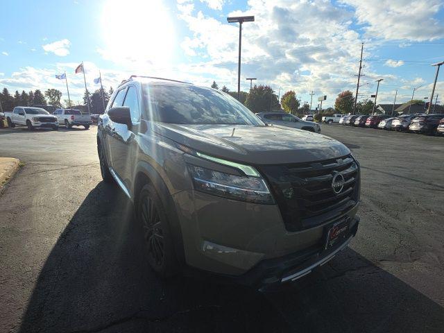 2023 Nissan Pathfinder Platinum 4WD