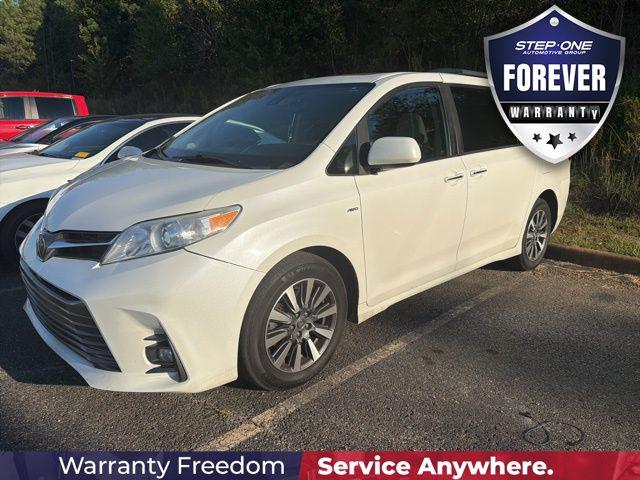 2020 Toyota Sienna XLE