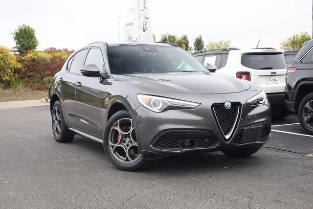 2022 Alfa Romeo Stelvio Ti AWD 2022 Alfa Romeo Stelvio Ti AWD
