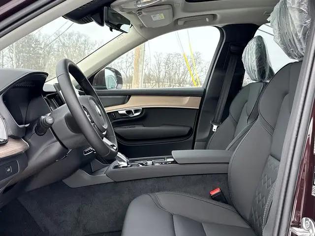 2026 Volvo XC90 Plus, B6 AWD Gas (mild hybrid), Gasoline, Bright, 6 Seats