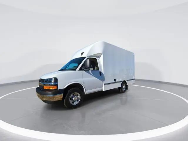 2025 Chevrolet Express Cutaway Work Van